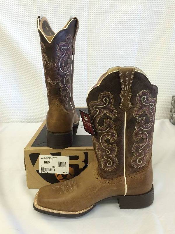 lot 11 image: Ariat Womens Quickdraw Brown and Wicker size 8B