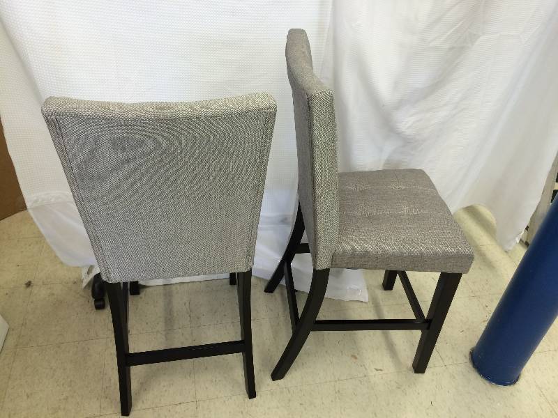 lot 87 image: 2 new chairs