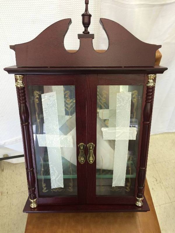 lot 106 image: wall hanging cabinet with 3 shelves with back mirror, new