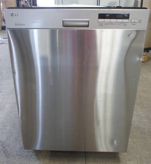 lot 13 image: LG Dishwasher - Model # (LDS5040ST)