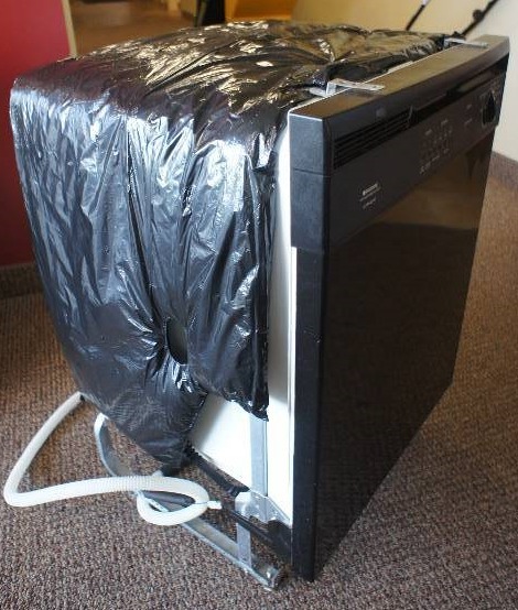 lot 15 image: Frigidaire Dishwasher