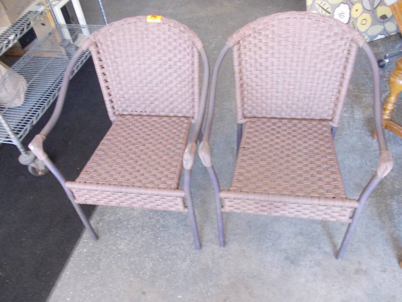 lot 15 image: 2-Outdoor Wicker Chairs