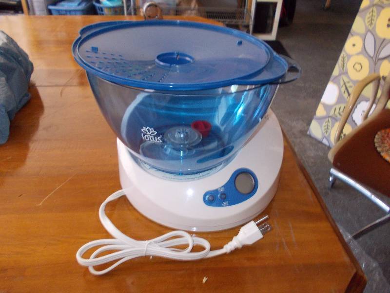 lot 25 image: Lotus Veggie Washer
