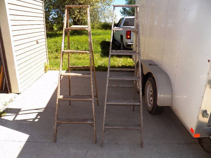 2 wood step ladders 6
