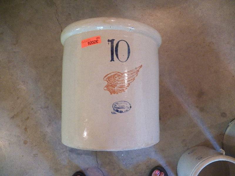 10 gal Red Wing crock w hairline