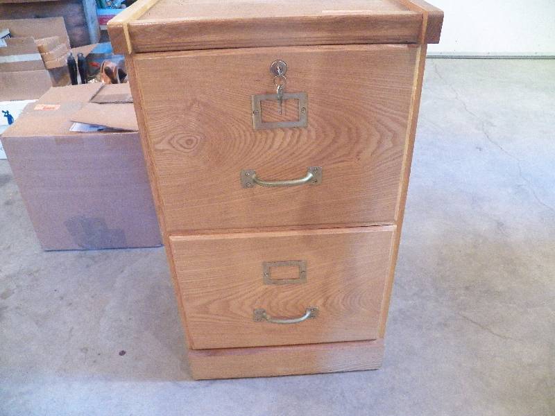 Wood filing cabinet 2 drawer w/lock & key | August ...