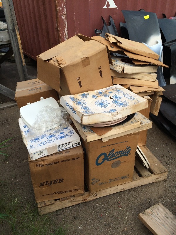 Large Lot of assorted toilet seats and covers - most new in the box