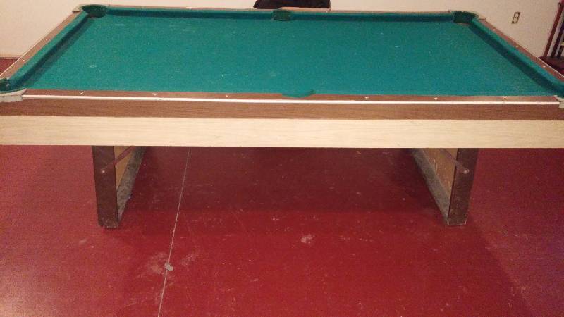Pool table