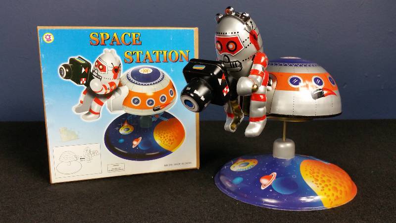 Tin Litho Space Station & Robot - New In Box