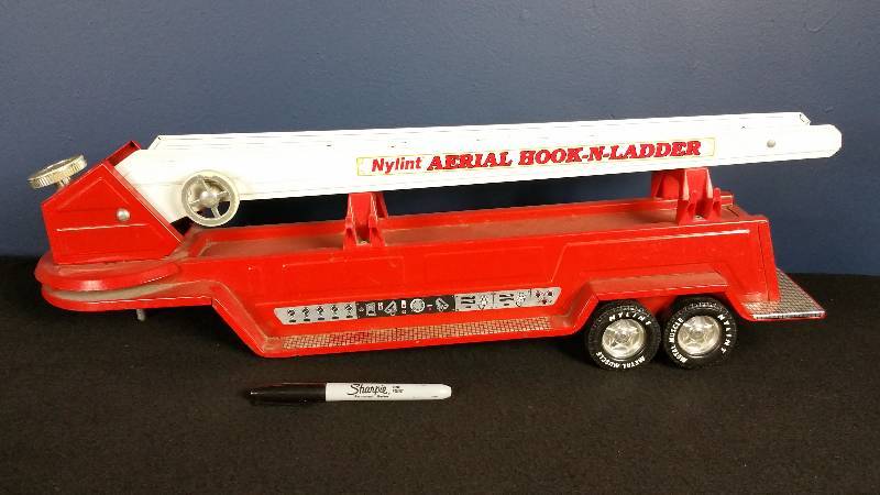 Nylint Hook-N-Ladder Fire Truck Trailer