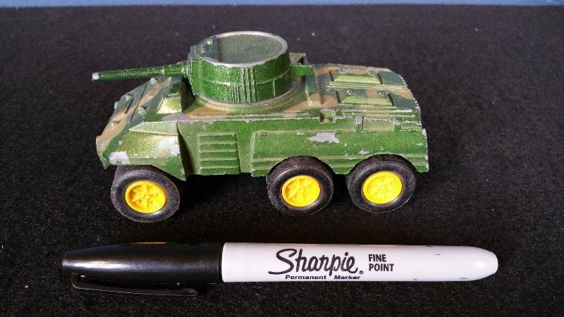Vintage Tootsietoy Metal Tank M-8