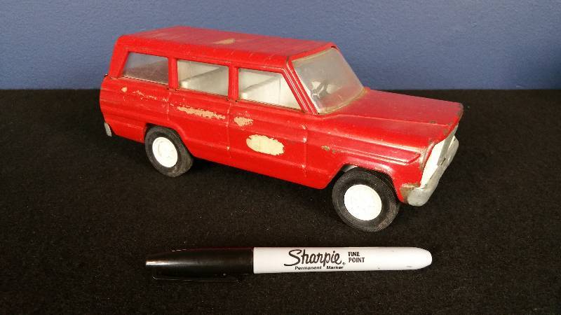August Toys & Collectibles Auction