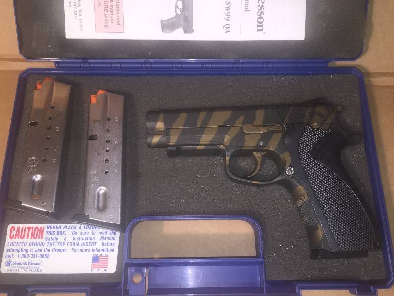 Smith and Wesson 5906TSW Semi-auto 9mm Pistol