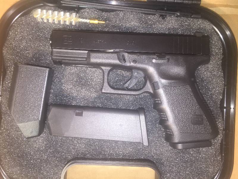 Glock 19 semi-auto 9mm pistol