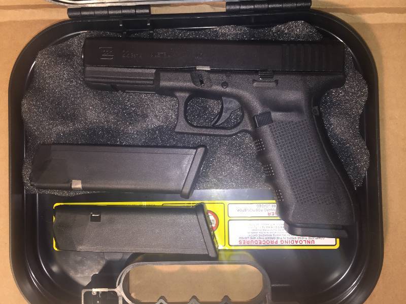 Glock 22  Gen 4 Semi-auto .40 Cal Pistol