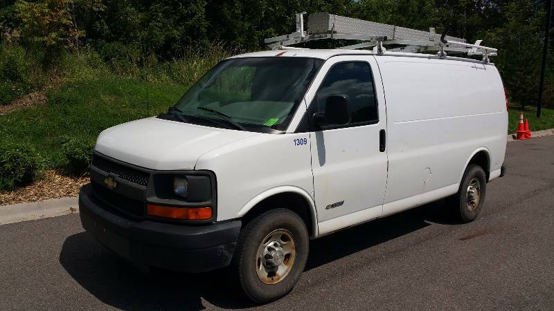 2006 Chevy Express Van