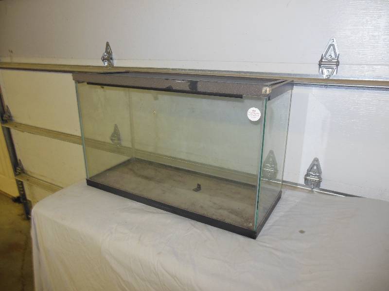 Glass display or cage