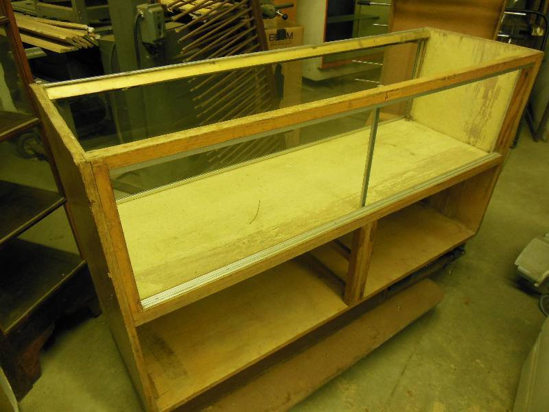 Lighted Glass Display Case-rough