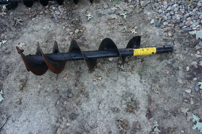 lot 21 image: 8 Diameter Auger Bit