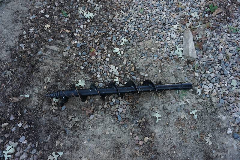 lot 22 image: 6 Diameter Auger Bit