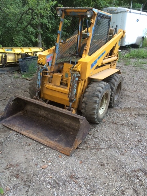 lot 5 image: 1987 HMI Inc Hydro Mac Model 14C SeriesV Bobcat Skid Loader Skid Steer