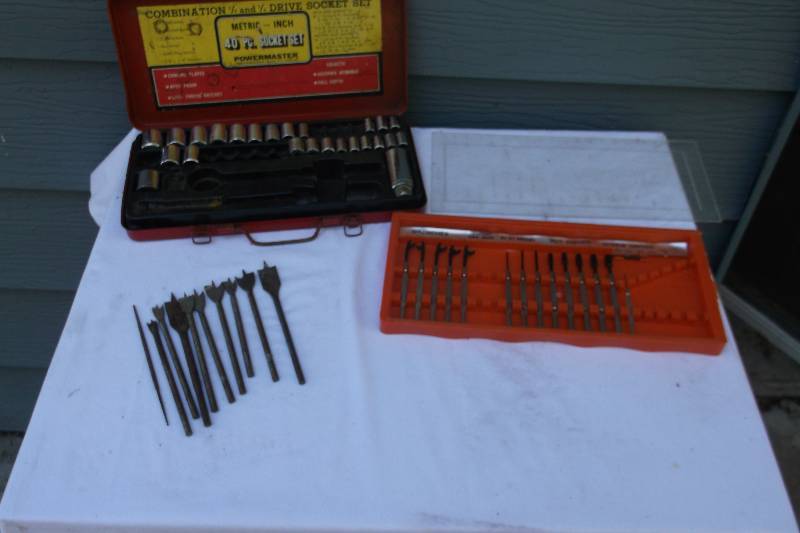 lot 23 image: Tools
