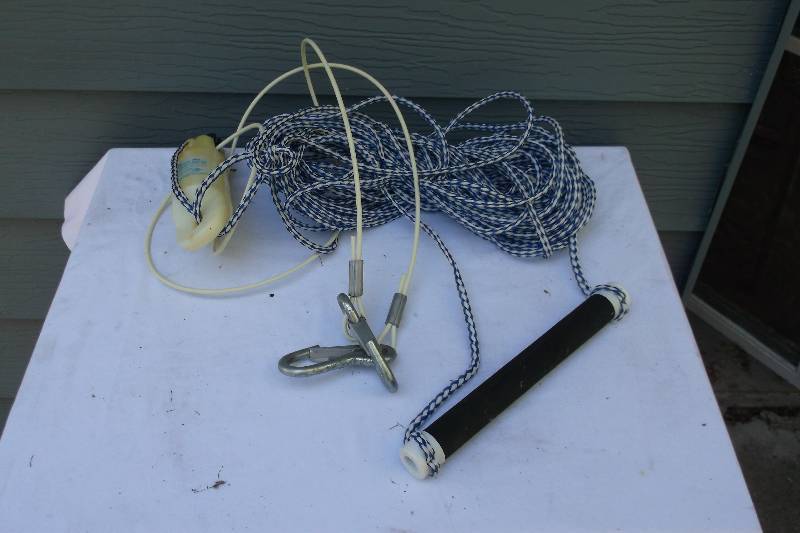lot 34 image: Water sky tow rope
