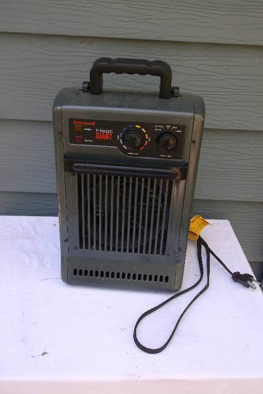 lot 36 image: Heater