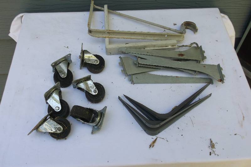 lot 52 image: Casters