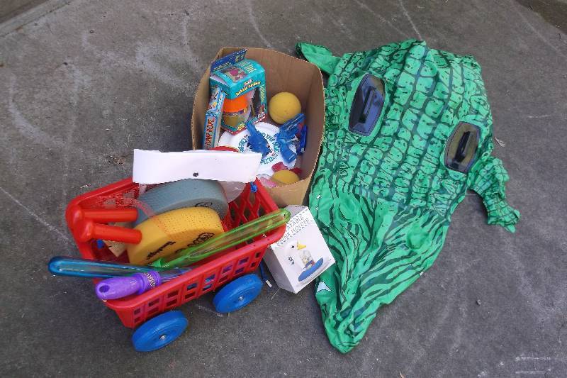 lot 63 image: toys