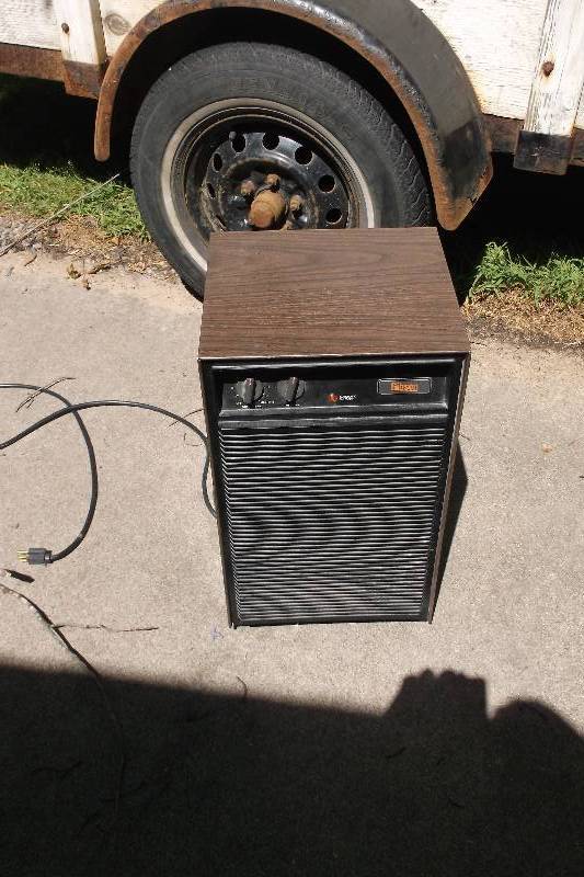 lot 85 image: Dehumidifier
