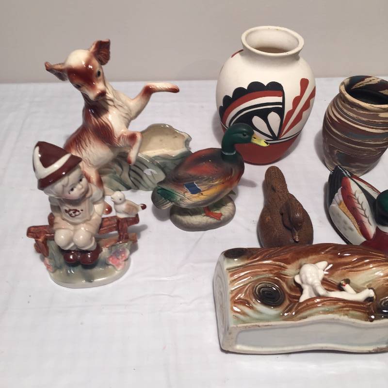 ASSORTED CERAMIC FIGURINES AND VASES