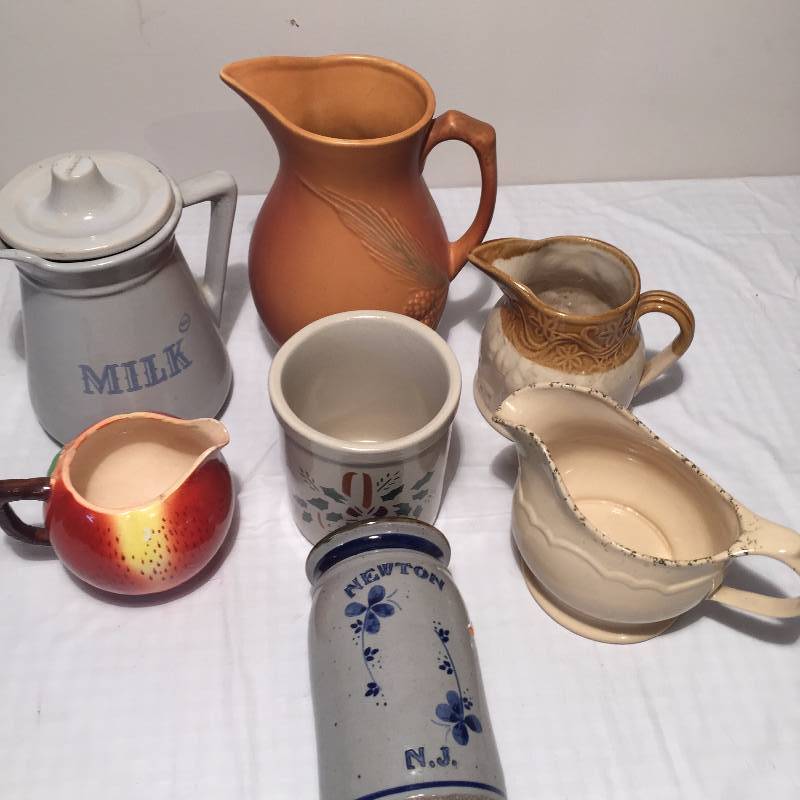 CERAMIC PITCHERS AND CREAMERS