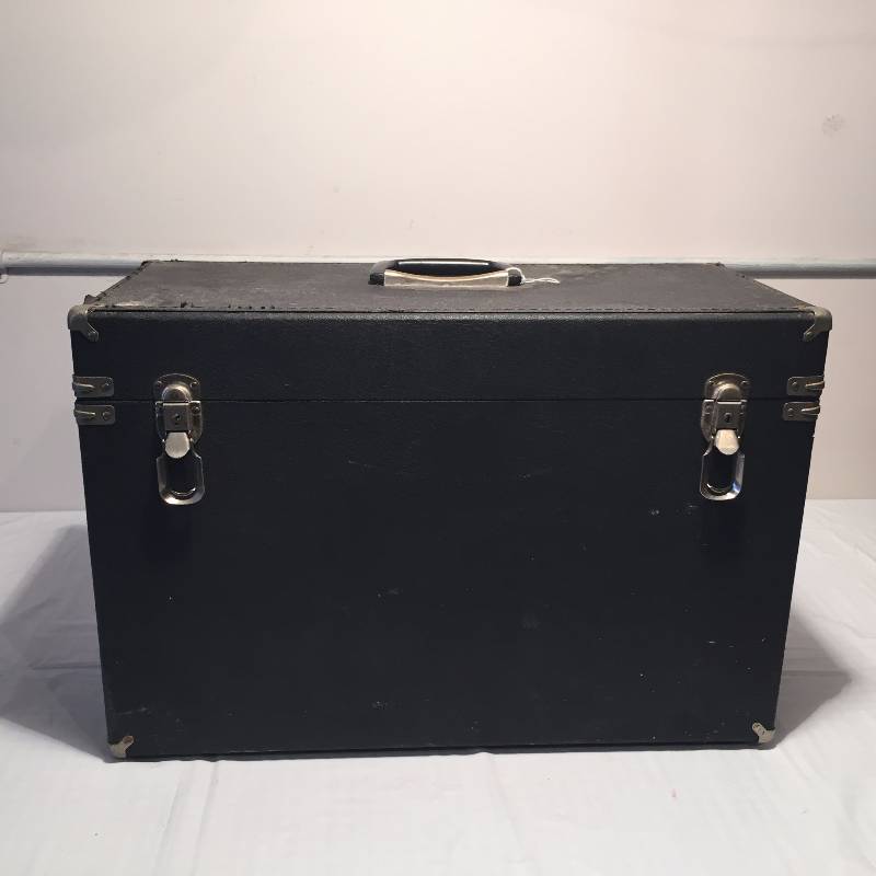 VINTAGE TRAVEL CASE
