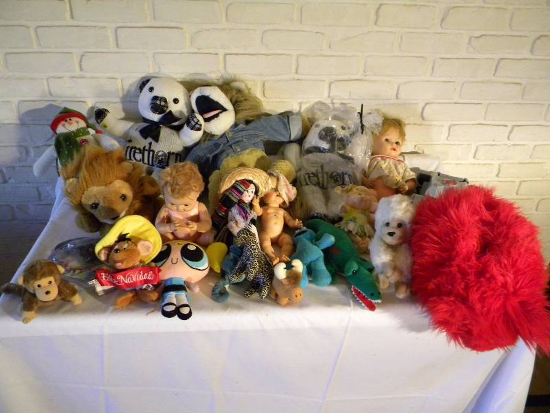 lot 74 image: Lot of Misc Dolls and Toys