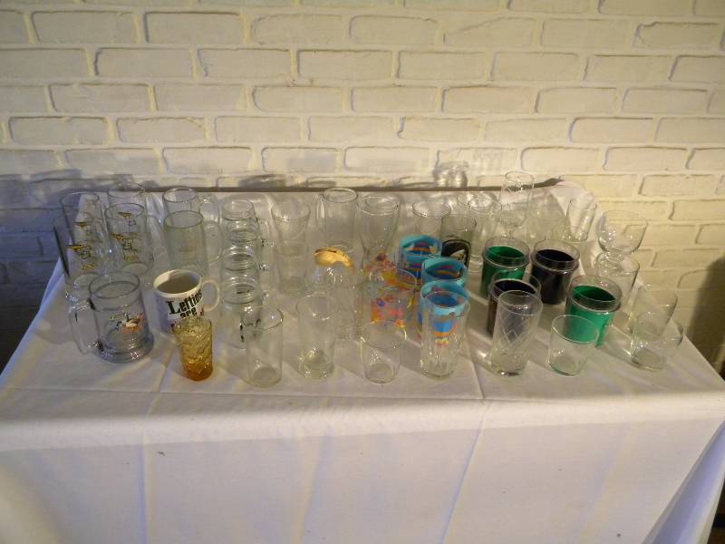 lot 79 image: Large Lot of Misc Glassware