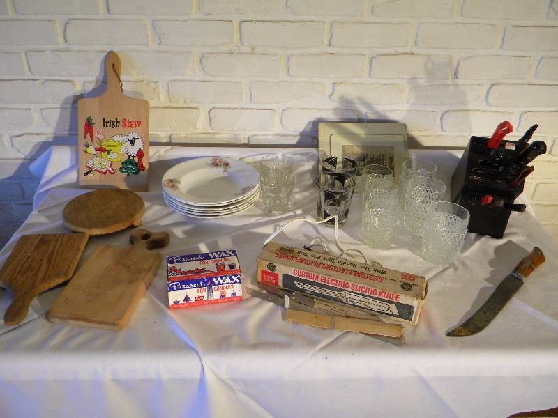 lot 85 image: Misc Kitchenware Lot