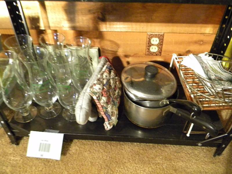 lot 98 image: Misc Kitchenware Lot