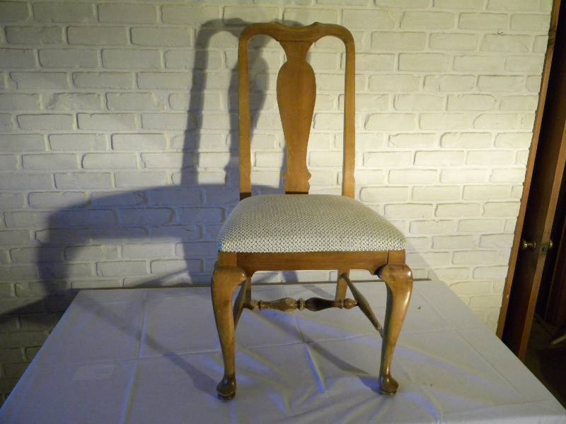 lot 116 image: Ethan Allen Chair