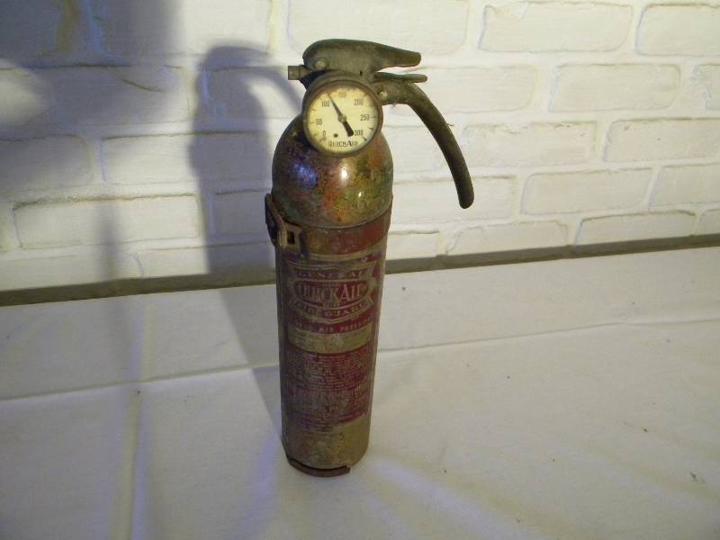 lot 122 image: Vintage General Quick Aid Fire Guard