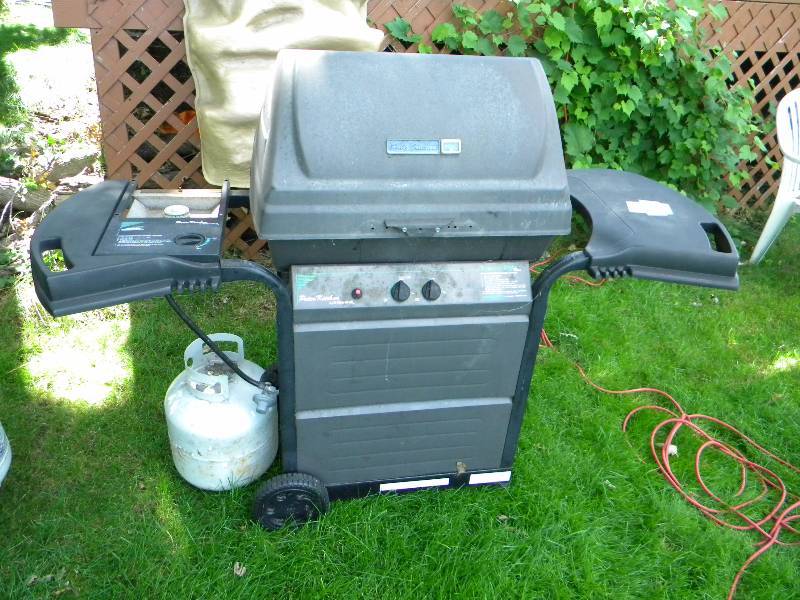 lot 134 image: Char-Broil Propane Grill