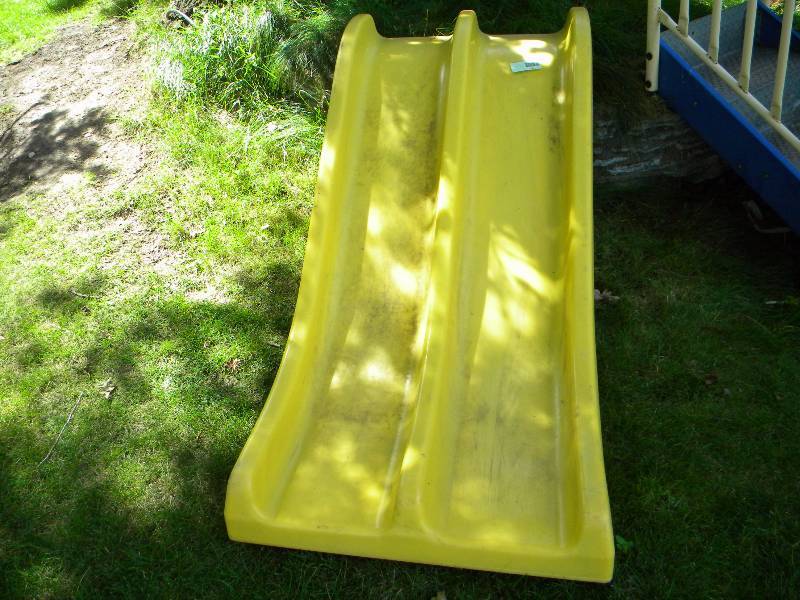 lot 139 image: Plastic Side By Side Slide