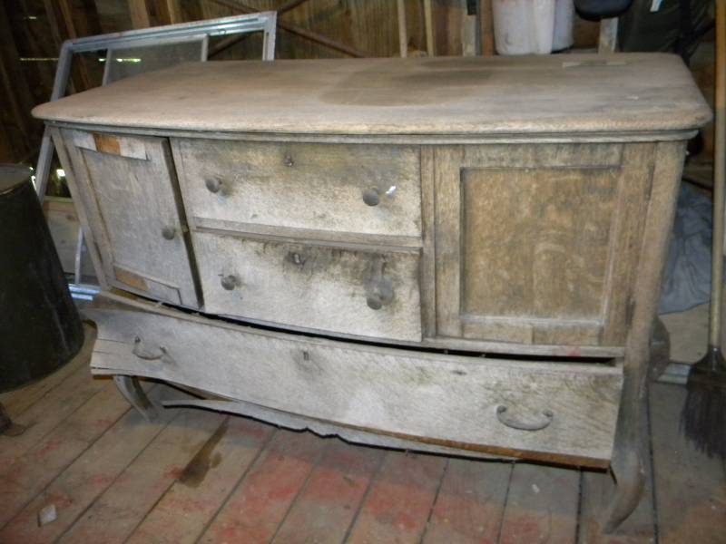 lot 142 image: Vintage Buffet  Dresser