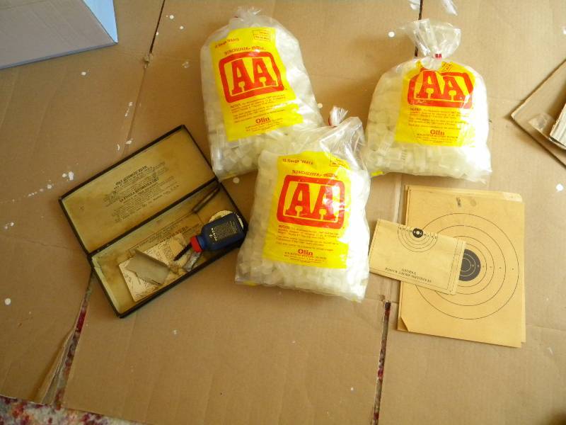 lot 143 image: Shotgun Loading Wads