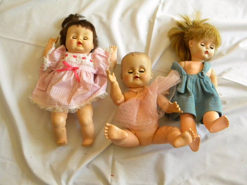 lot 153 image: Vintage Dolls