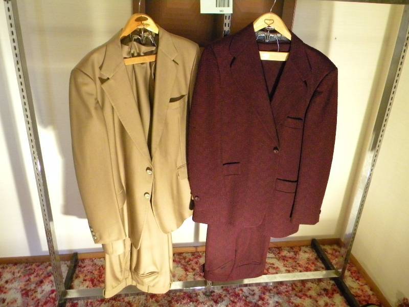 lot 161 image: Vintage Mens Suits