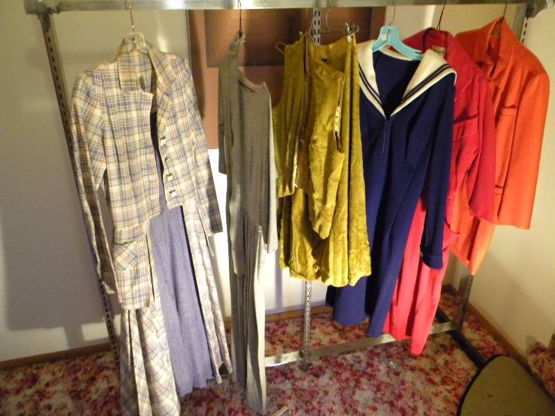 lot 167 image: Vintage Womens Clothing