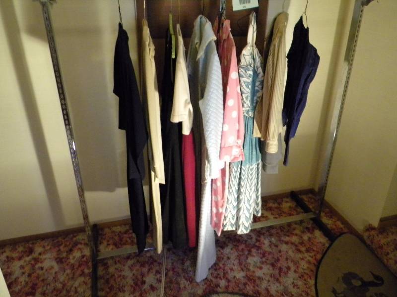 lot 172 image: Vintage Womens Clothing