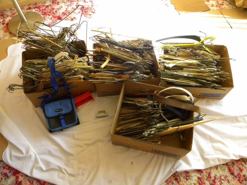 lot 176 image: Hangers