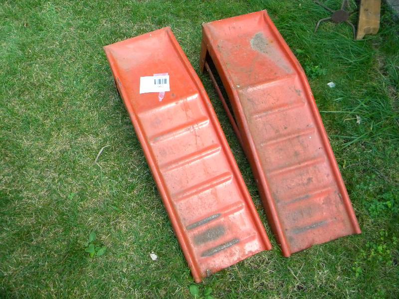 lot 183 image: Car Ramps